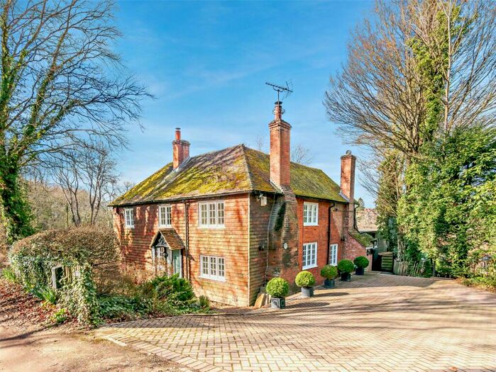5 Bedroom Detached House For Sale In Newtown Common, Newbury, Berkshire, RG20