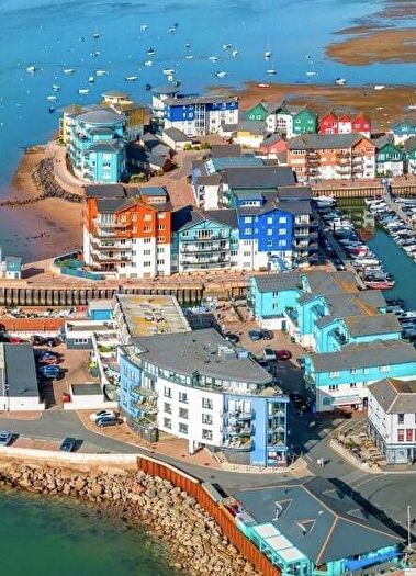 2 Bedroom Apartment For Sale In Pierhead, Exmouth, EX8