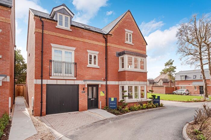3 Bedroom Town House For Sale In Dovecote Gardens, Shrewsbury, SY2