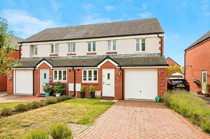 3 Bedroom Semi-Detached House For Sale In Henry Blyth Gardens, Thame, OX9