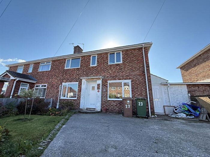 3 Bedroom Semi-Detached House For Sale In Ridgefield Road, Pensby, Wirral, CH61