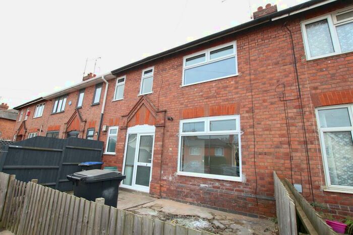 3 Bedroom House To Rent In Blenheim Road, Northampton, NN4