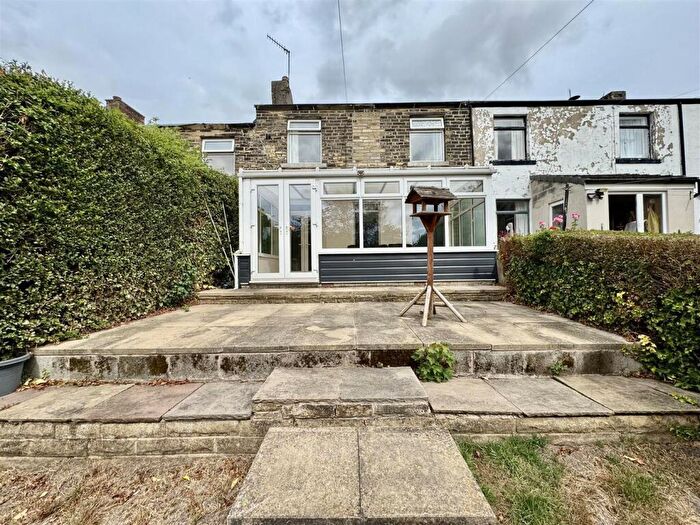 2 Bedroom Terraced House For Sale In Almondbury Bank, Almondbury, Huddersfield, HD5