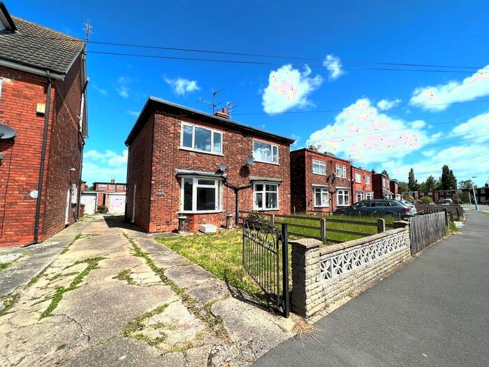 2 Bedroom Semi-Detached House To Rent In Colwall Avenue, Hull, HU5