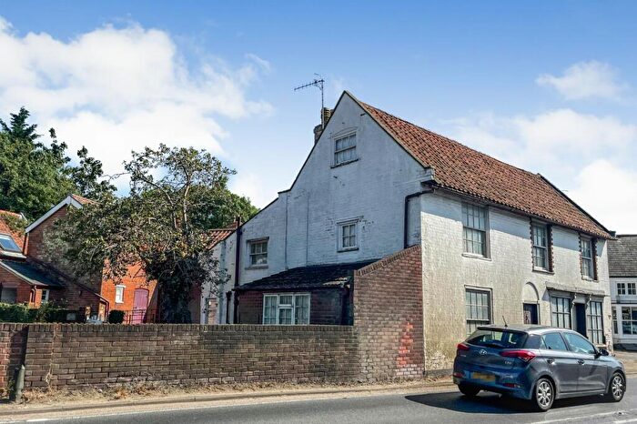 Detached House For Sale In The Post Office Stores, Farnham, IP17