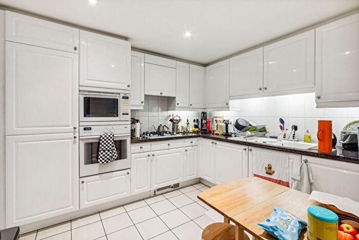 2 Bedroom Flat For Sale In Consort Court, Wrights Lane, W8