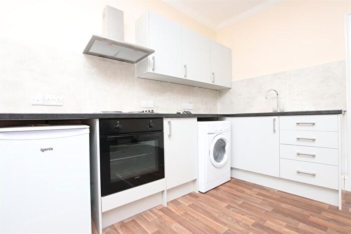 1 Bedroom Flat To Rent In Pierrepont Street, Bath, BA1