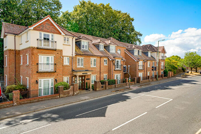 2 Bedroom Retirement Property For Sale In Gilhams Court, High Street, Berkhamsted, HP4