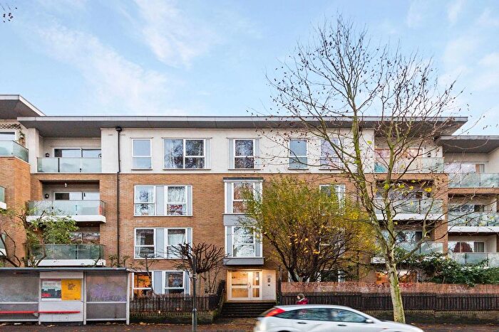 2 Bedroom Flat To Rent In East Dulwich Road, East Dulwich, London, SE22