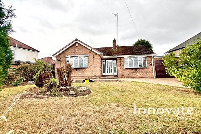 3 Bedroom Detached Bungalow To Rent In Furlong Lane, Halesowen, B63