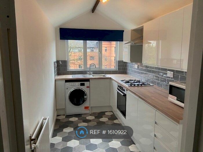 3 Bedroom Flat To Rent In Palatine Road, Manchester, M20