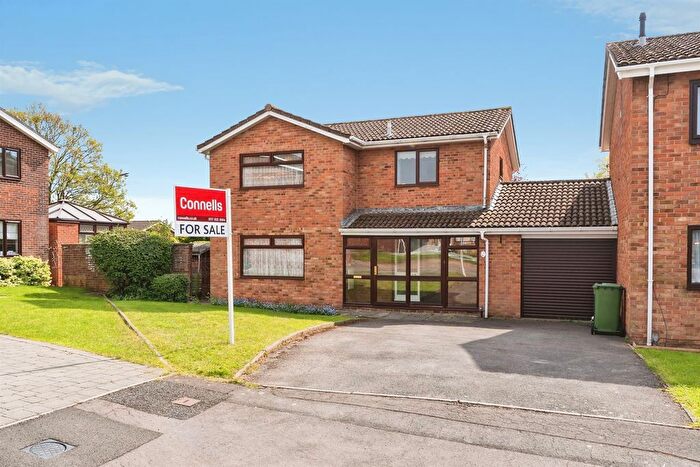 4 Bedroom Detached House For Sale In The Meadows, Hanham, Bristol, BS15