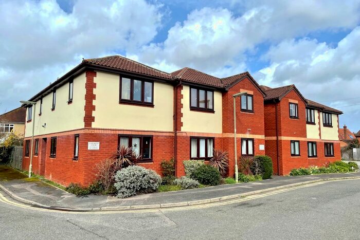 1 Bedroom Flat To Rent In Flat Tamarind Court, Wetton Place, Egham, TW20