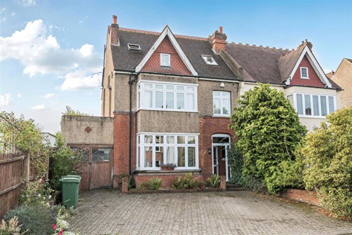 6 Bedroom Semi-Detached House For Sale In Springfield Road, Wallington, SM6