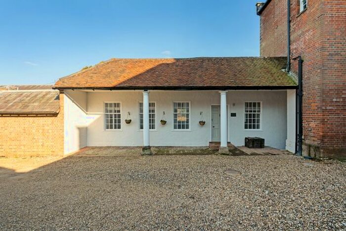 1 Bedroom Flat To Rent In Lamberhurst, Tunbridge Wells, TN3