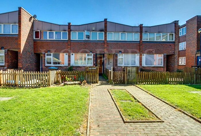 2 Bedroom Terraced House For Sale In Garrard Walk, Neasden, London, NW10