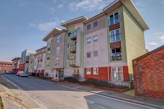 1 Bedroom Flat For Sale In Red Lion Lane, Exeter, EX1