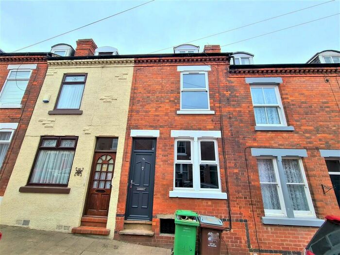 3 Bedroom Terraced House To Rent In Roberts Street, Nottingham, NG2