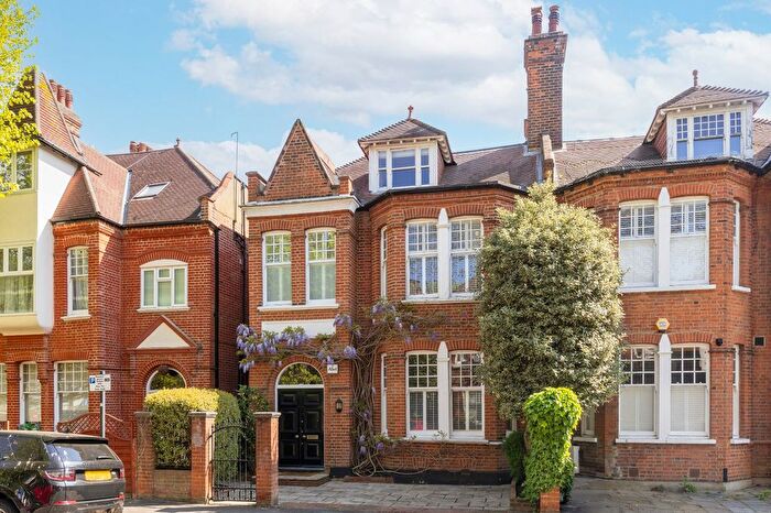 6 Bedroom Semi-Detached House To Rent In Grange Road, London, W4