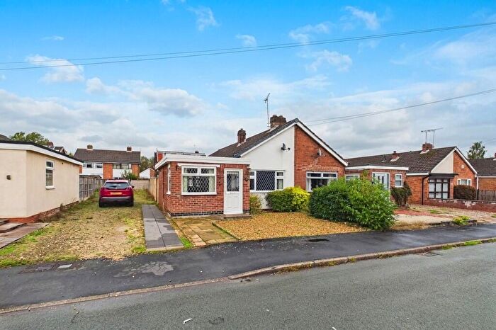 3 Bedroom Semi-Detached Bungalow For Sale In Aspen Road, Barton-under-Needwood, DE13