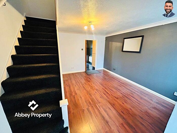 2 Bedroom Semi-Detached House To Rent In Finch Close, Lewsey Farm, LU4