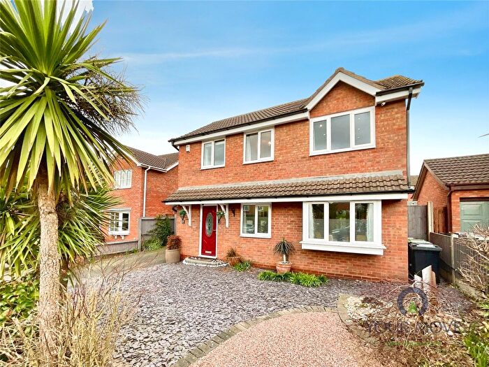 3 Bedroom Detached House For Sale In The Flats, Bromsgrove, Worcestershire, B61
