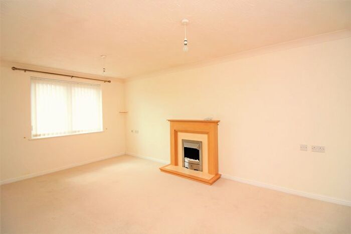 1 Bedroom Property To Rent In Victoria Court, Victoria Avenue, Chard, Somerset, TA20