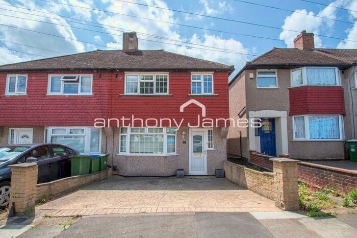 3 Bedroom Semi-Detached House To Rent In Ridgeway West, Sidcup, DA15
