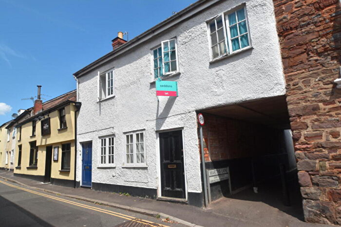 3 Bedroom Terraced House To Rent In Barrington Street, Tiverton, Devon, EX16