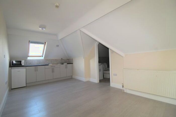 1 Bedroom Flat To Rent In Lady Margaret Road, Southall, UB1