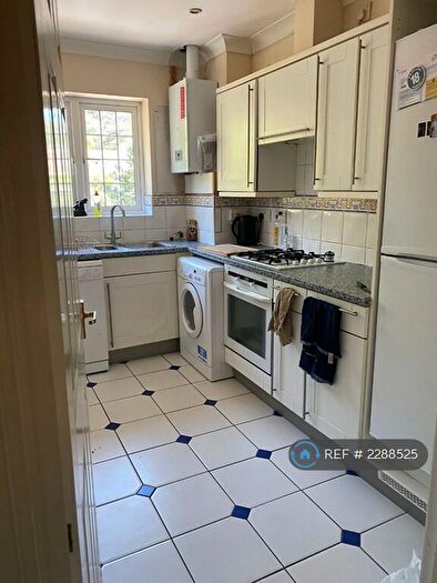 2 Bedroom Flat To Rent In Talbot Avenue, Bournemouth, BH3