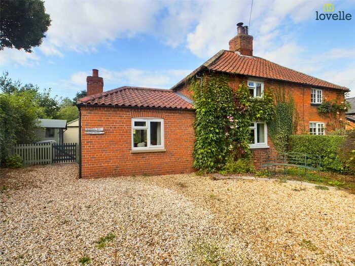 2 Bedroom Semi-Detached House For Sale In Barkwith Road, South Willingham, LN8