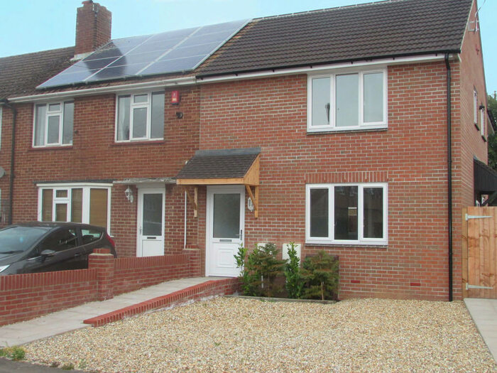 2 Bedroom Maisonette To Rent In Lockerley Road, Havant, PO9