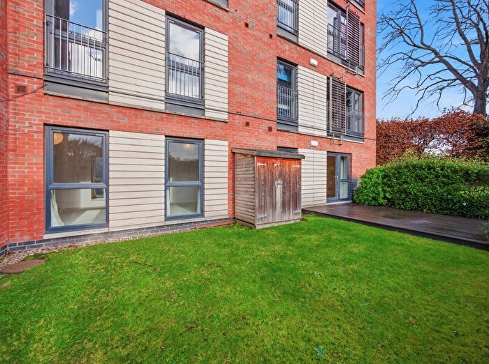 3 Bedroom Flat For Sale In / Fettes Rise, Fettes, Edinburgh, EH4