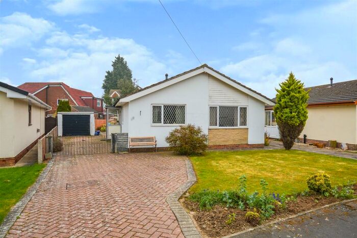 2 Bedroom Detached Bungalow For Sale In St. Barbaras Crescent, Burton-Upon-Stather, Scunthorpe, DN15