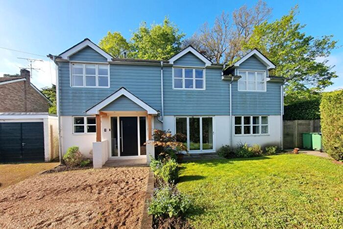 4 Bedroom Detached House To Rent In Woking, Surrey, GU21