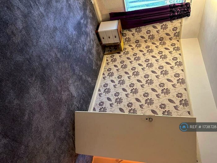 3 Bedroom Terraced House To Rent In Thornton Avenue, Croydon, CR0