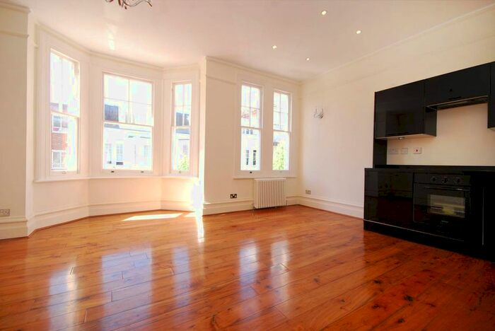 1 Bedroom Flat To Rent In Dancer Road, Parsons Green, London, SW6