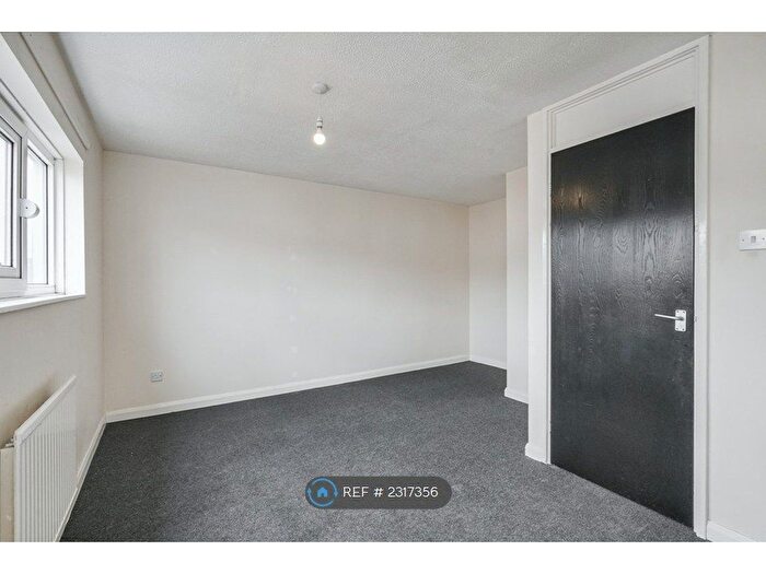 2 Bedroom End Of Terrace House To Rent In Tedburn Drive, Mansfield, NG18