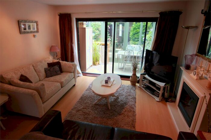 2 Bedroom Terraced House To Rent In Vinegar Street, London, E1W
