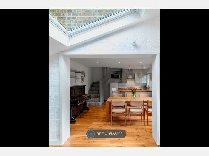 1 Bedroom Semi-Detached House To Rent In St Anthonys Close, Wandsworth, London, SW17