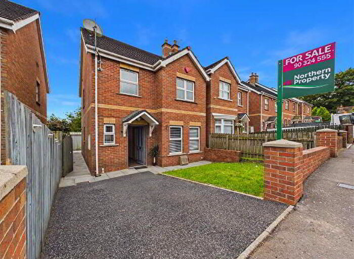 3 Bedroom Semi-Detached House For Sale In Wolfhill Manor, Belfast, BT14