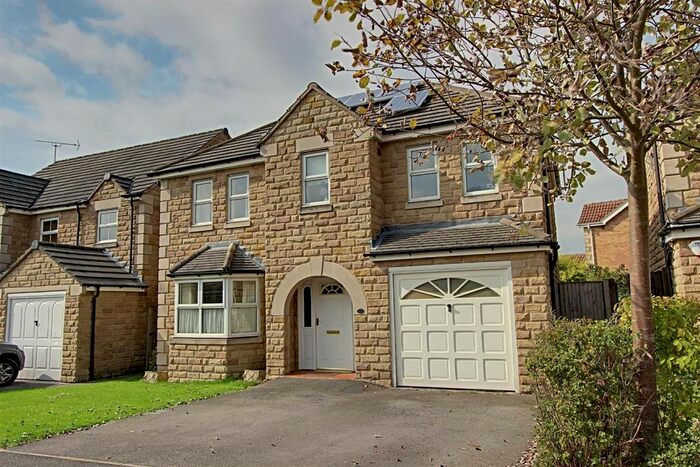 4 Bedroom Detached House To Rent In Helmsley Close, Newbold, Chesterfield, Derbyshire, S41