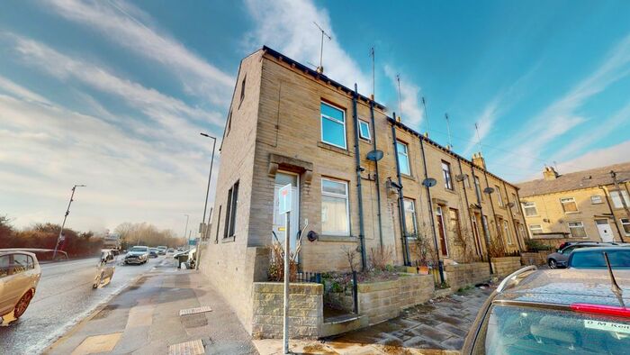 3 Bedroom End Of Terrace House To Rent In Glynn Terrace, Bradford, BD8