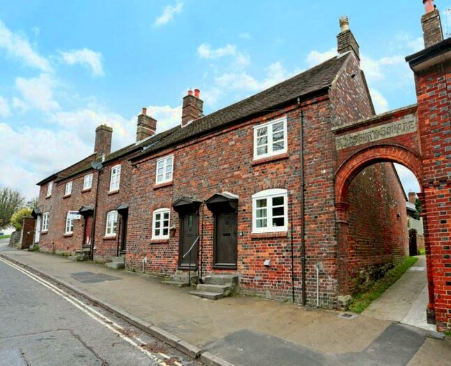 2 Bedroom End Of Terrace House To Rent In Kingsbury Street Marlborough, SN8