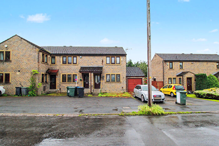 2 Bedroom End Of Terrace House For Sale In Cornwall Road, Bingley, Bradford, BD16