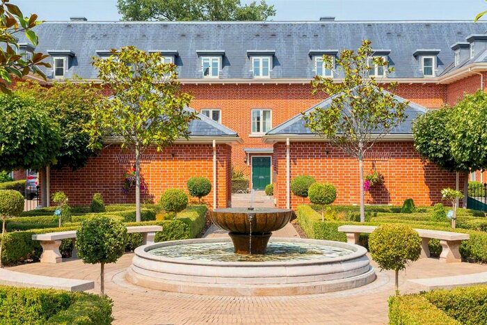 1 Bedroom Flat To Rent In Henmarsh Court, Hertford, Hertfordshire, SG13