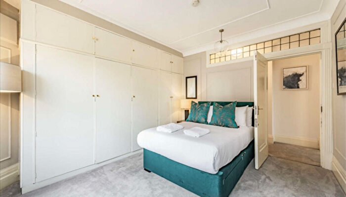 6 Bedroom Apartment To Rent In Park Road, London, NW8