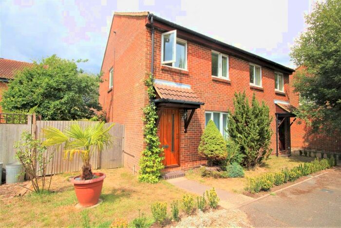 3 Bedroom House To Rent In Elder Close, Guildford, GU4