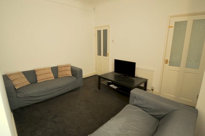 4 Bedroom Terraced House To Rent In Newlands Road, Middlesbrough, TS1